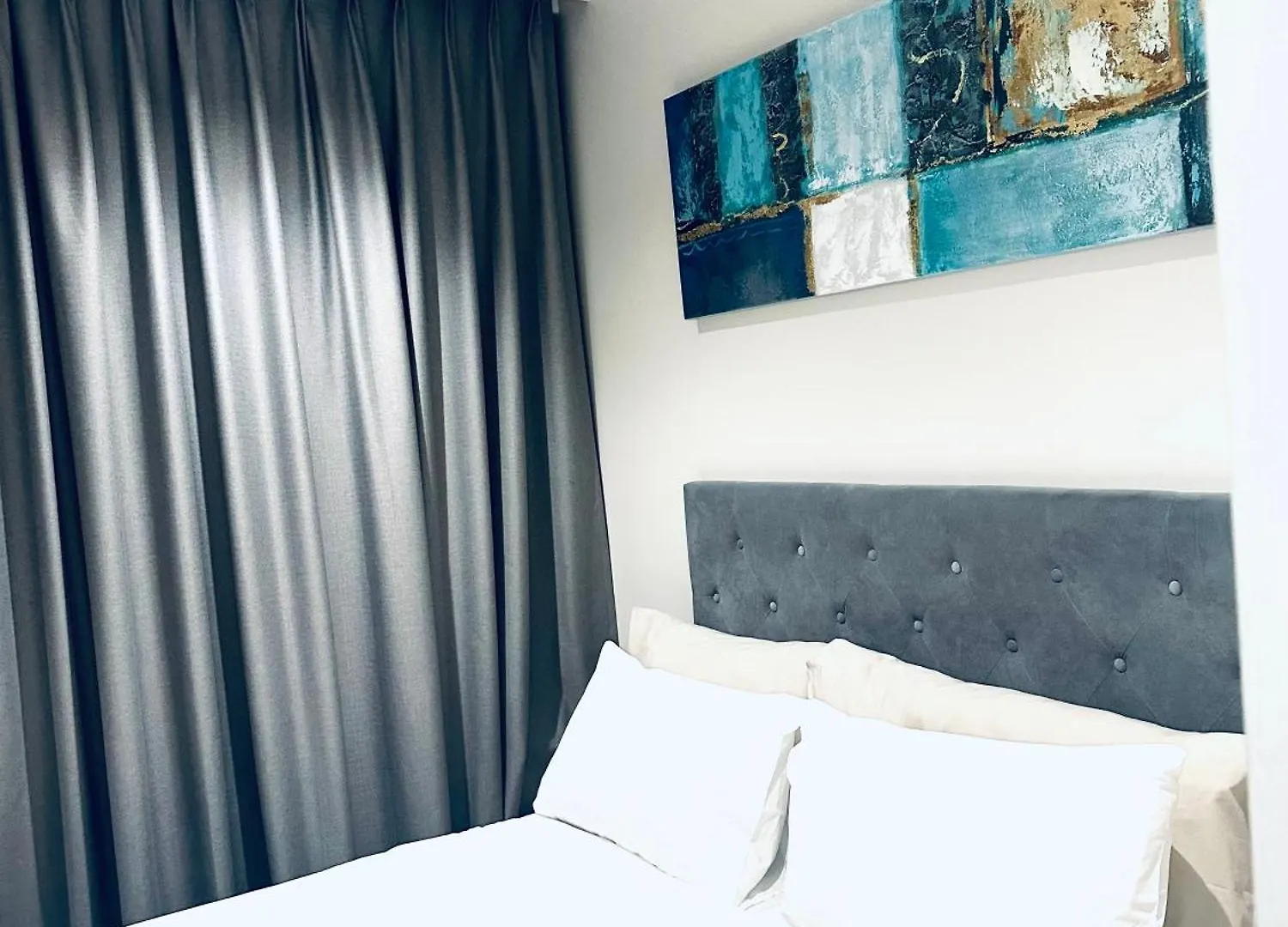 1 Bedroom Modern Apartment Foreshore Place Cbd Cape Town